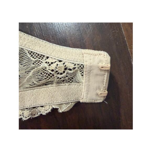 Wacoal Underwire Beige Bra Size 34 D - Picture 2 of 5